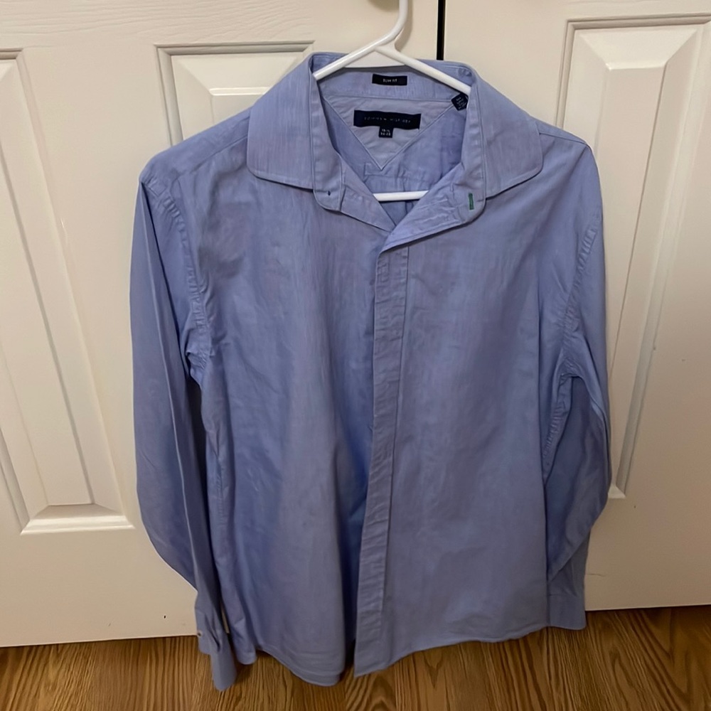 TOMMY HILFIGER LIGHT BLUE DRESS SHIRT SIZE 15.5 34/35